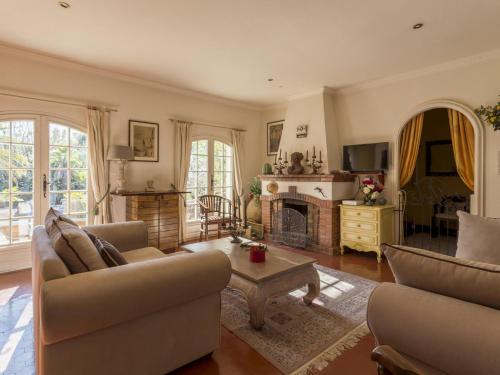 Tasteful Villa in Frejus with Private Swimming Pool