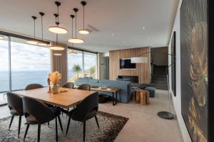 The Cliffhouse by MHM
