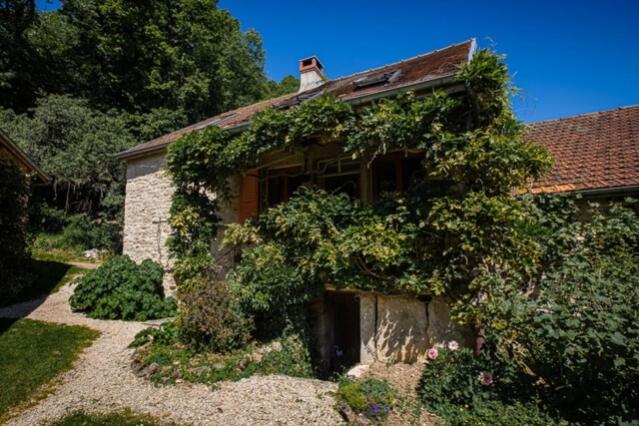 The Farmhouse Villa 6 Rue de la Bucherie, 21150 Hauteroche