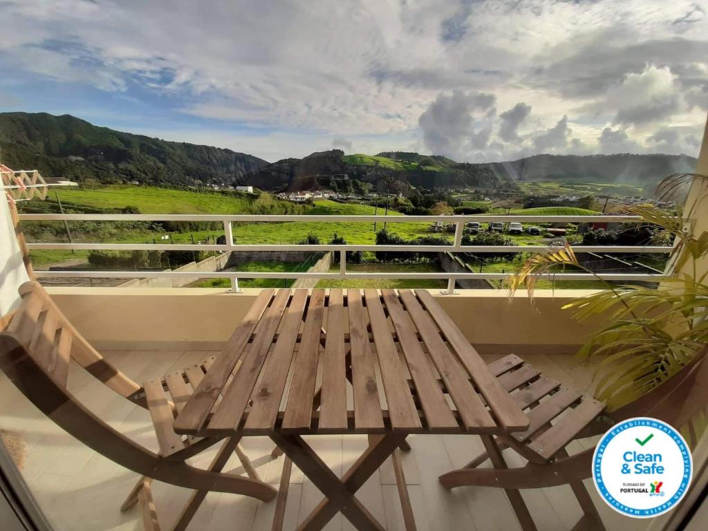 Villa The Furnas Azores House Rua do Estaleiro 47 F 9675-057 Furnas