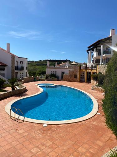 Top villa with extraordinary view of Atlantic