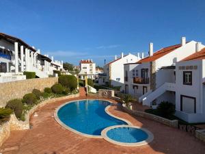 Top villa with extraordinary view of Atlantic