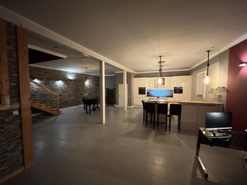 Traumscheune mit Pool, Kamin und privatem Spa