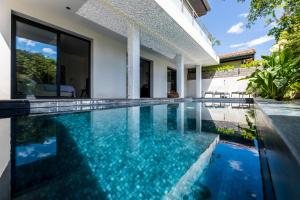 Villa TROPICAL KEYWEEK beautiful architect villa with swimming pool in Bidart 406 avenue de Biarritz 64210 Bidart Aquitaine
