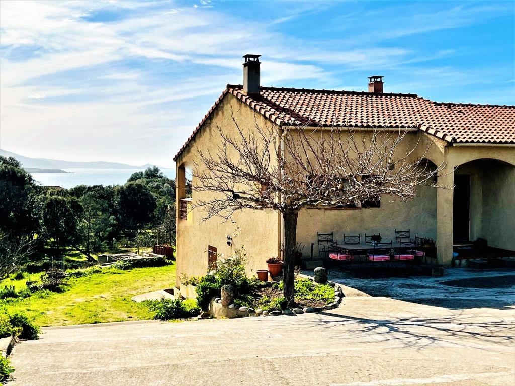 U Campanile, maison 3 chambres vue mer 29 LES HAUTS DE BARACCI, 20113 Olmeto