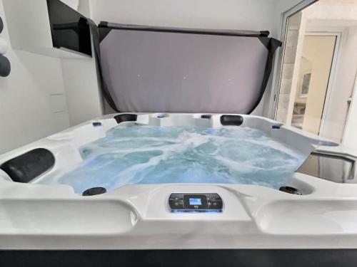 Un coin de paradis avec piscine,sauna,spa privatif