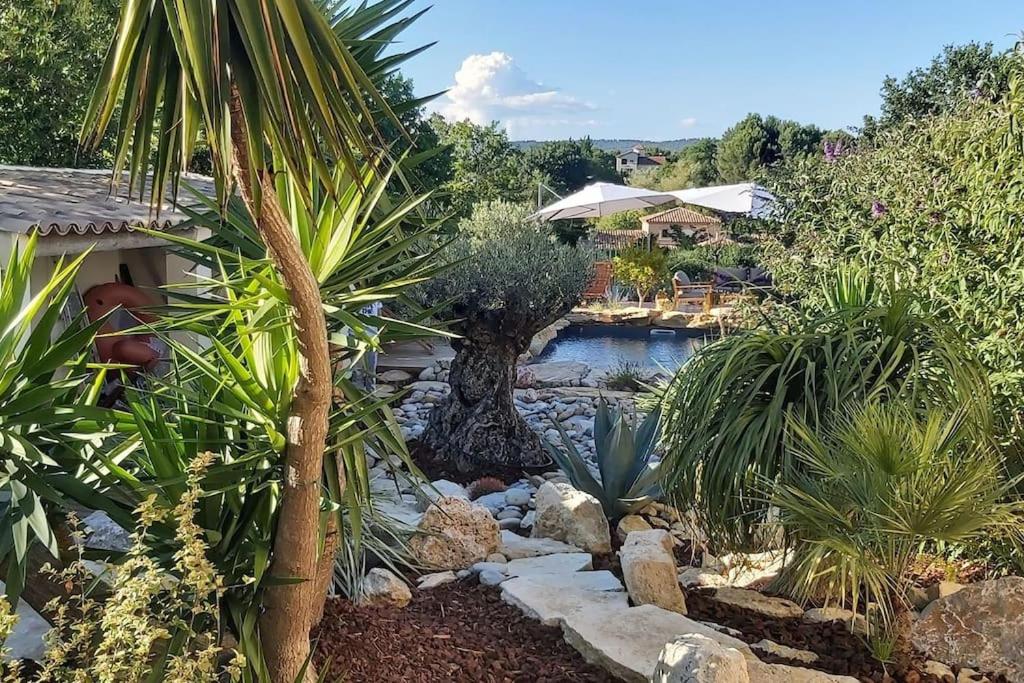 Une Oasis au Pays de Cézanne 150 Chemin des Prés de la Bédoule, 13540 Aix-en-Provence