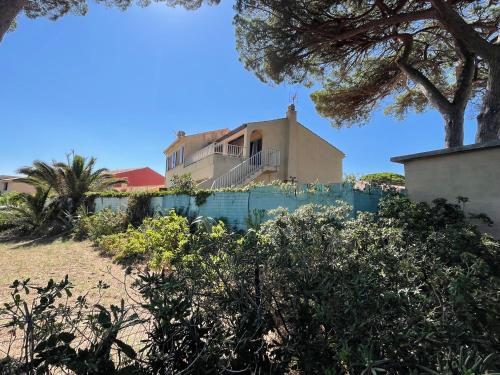 UNIQUE A HYERES LES PALMIERS