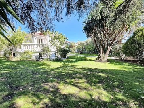 VILLA VALENTINA BORD DE MER AU CALME Antibes france