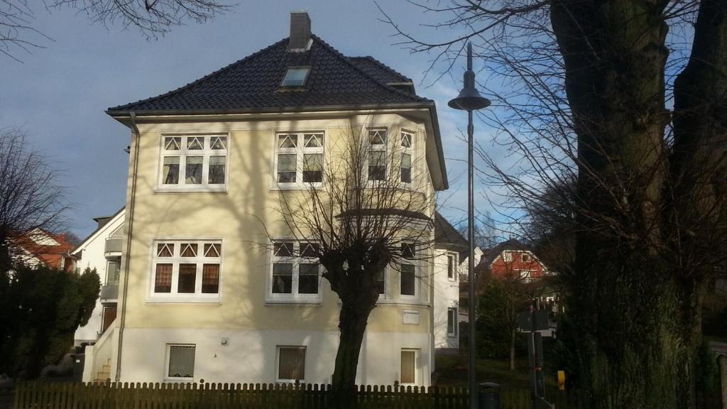 Appartements Villa Venske Bahnhofsstr. 41, 18609 Binz