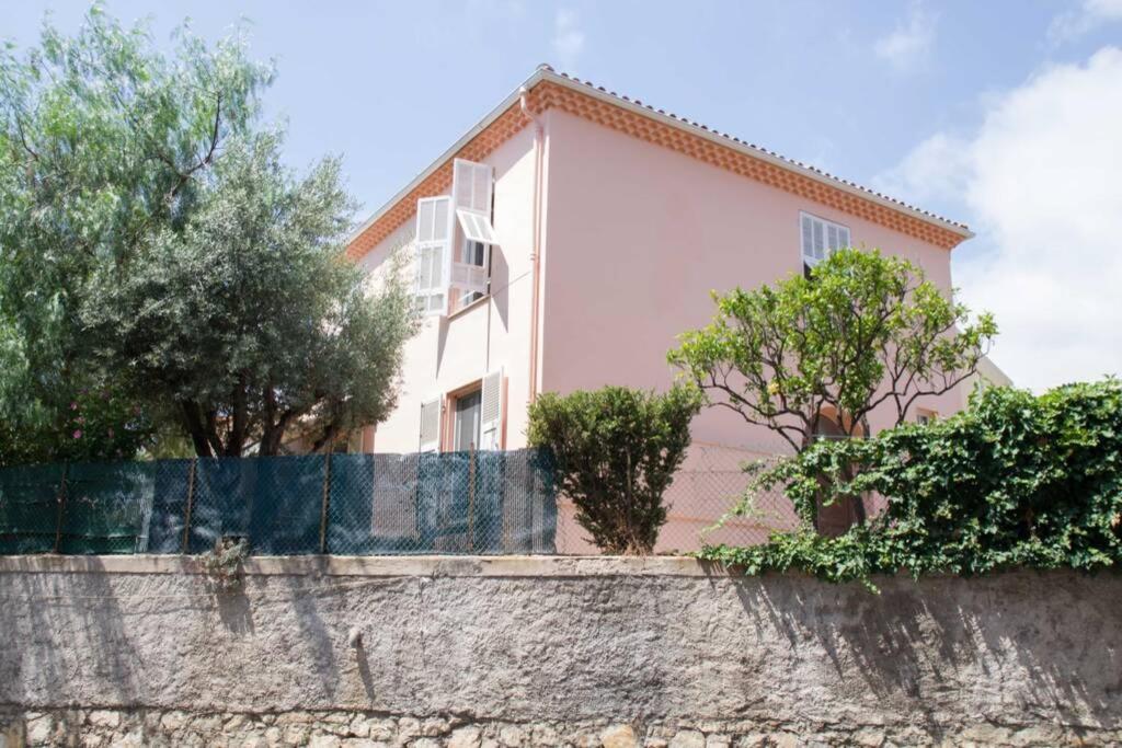 Appartement Villa Véronique 15 impasse des Roses 06190 Roquebrune Cap Martin, 06190 Roquebrune-Cap-Martin