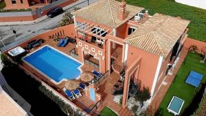 Villa Vila Branca Travessa da Armação Urb. Compave, Vila Branca, 148 8200-416 Guia Algarve