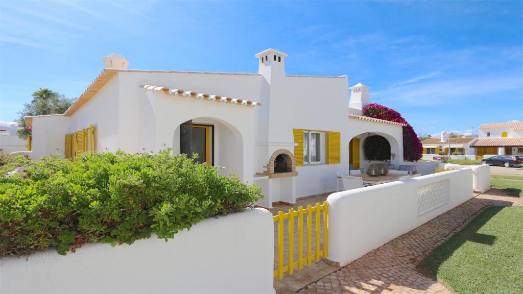 Villa Vila Chez Lee Aldeia do Golf, CleverDetails219 Sleeps 6, quiet area Largo da Oliveira Velha 8125-433 Vilamoura