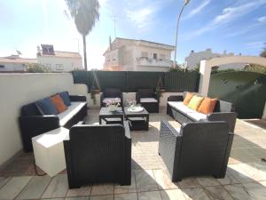 Vila Magna near The Strip with BBQ, AC, Balcony, Parking, 4 TVs and Free wifi