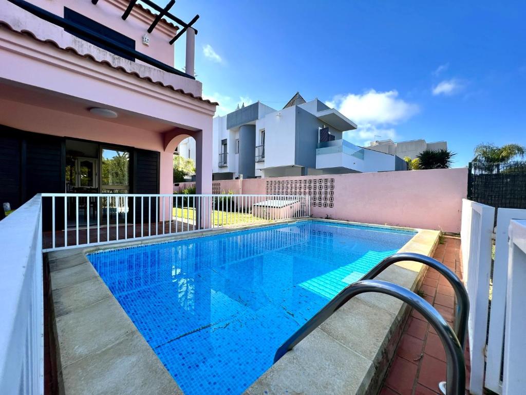 Vilamoura Classic Villa With Pool by Homing Travessa do Equador, 363/6, 8125-507 Vilamoura
