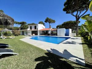 Villa Vilamoura Excellence With Pool by Homing Caminho do Estorninho lote 2.2B/2 8125-558 Vilamoura Algarve
