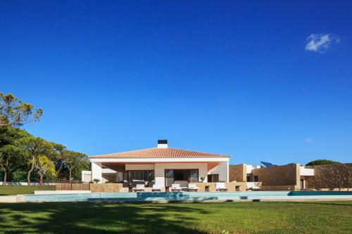 Vilamoura Pinhal Velho Villa With Pool by Homing