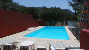 Villa 144 dans la nature avec piscine