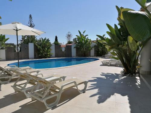 Villa 15, very cozy on Oura beach, Albufeira
