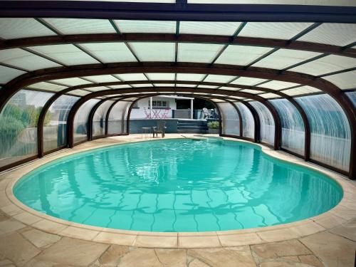 Villa 250m2 avec PISCINE chauffée & SPA & kota-grill & sauna