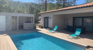 Villa 3 chambres avec piscine proche des piscines naturelles du Cavu