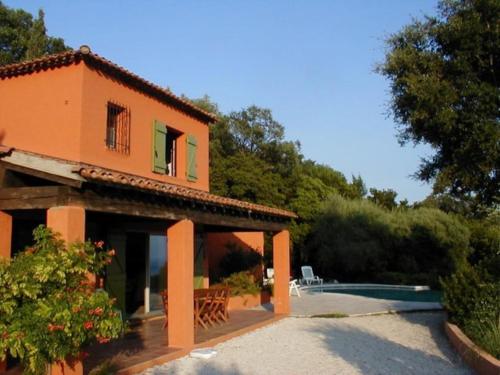 villa 3 chambres avec piscine vue mer WIFI climatisation