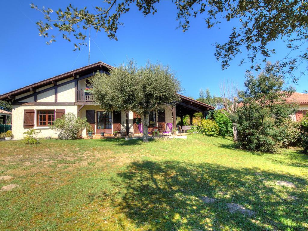 Villa 300m from Beach