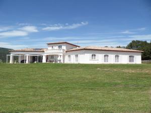 Villa 342 m2 classée 4 étoiles sur 1 ha - Provence