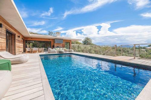 Villa 5* Cala Rossa 350m2/ 2 piscines chauffées