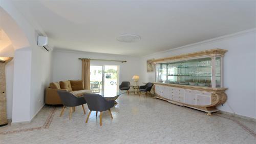 Villa 6 Friends, Cleverdetails CD 243 - quiet area close to a Spa and Pinhal golf course