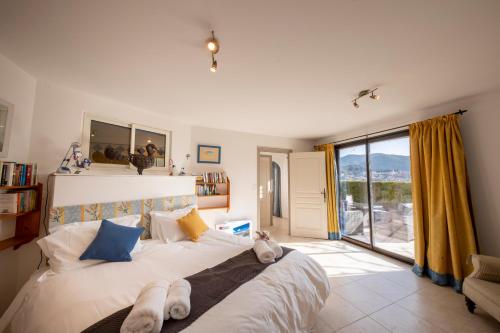 Villa 8 pers avec piscine - La Belle Vie - 20 min de Nice