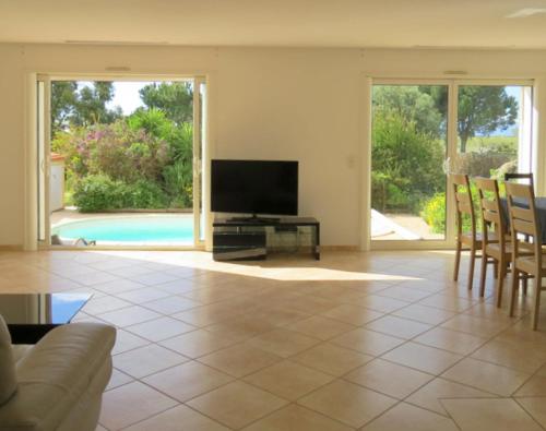 villa 8 personnes piscine privée 8RJC12