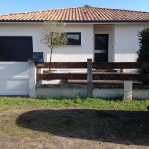 VILLA 800 MÈTRES DE LA PLAGE