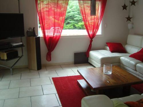 VILLA 8P, 15 mn de Biarritz, jacuzzi, sauna, piscine, petanque, salle de sport