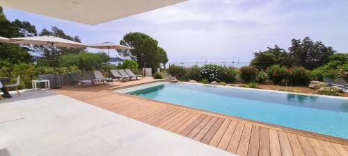 Villa Acqua 12 pers piscine chauffée accès direct plage