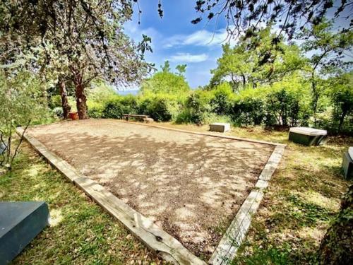 Villa Alleins, 5 pièces, 8 personnes - FR-1-658-13