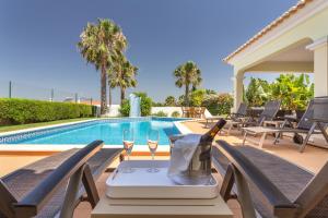 Villa Amarela