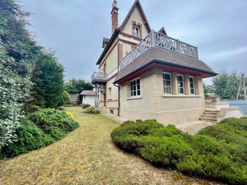 Villa au bord de la mer à Benerville