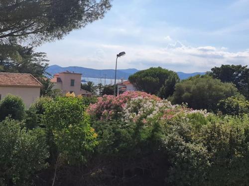 Villa au calme 500 m plages et port santa lucia
