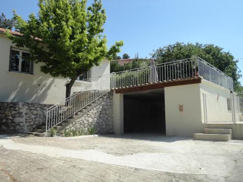 Villa au coeur des oliviers