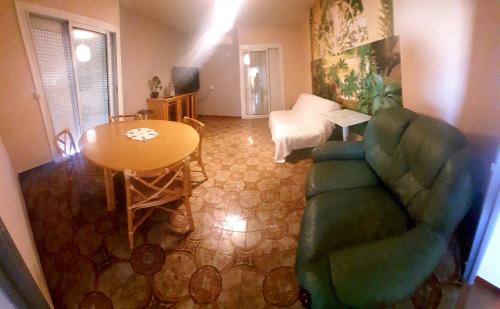 Villa avec grand Jardin arboré et grande terrasse NOTA Draps fournis pour résa semaine seulement