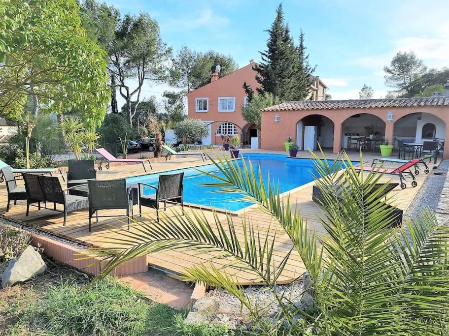 Villa VILLA avec piscine - 4 chambres - parking - calme 1350 Route de Sainte-Roseline 83460 Les Arcs-sur-Argens