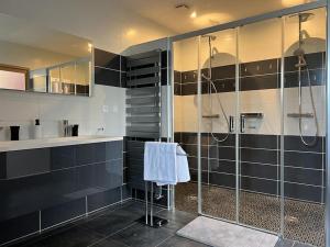 Villa avec piscine chauffée à moins 1h30 de Paris