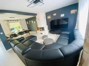 Villa avec piscine chauffée à moins 1h30 de Paris