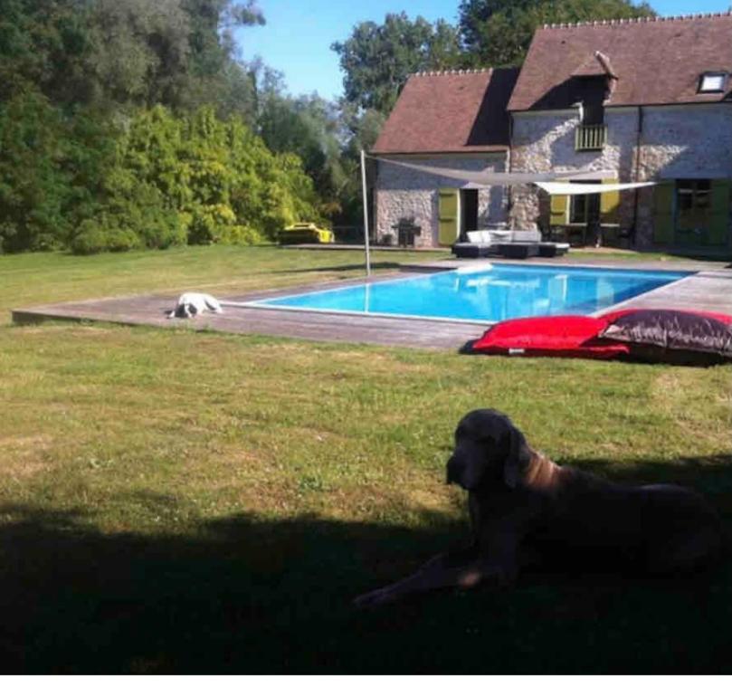 Villa avec piscine chauffée billard flipper 18 Rue Henri IV, 95450 Us
