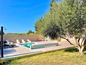Villa avec piscine chauffée privée à 5 min d'Uzès.