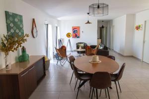 VILLA avec PISCINE chauffée trois chambres