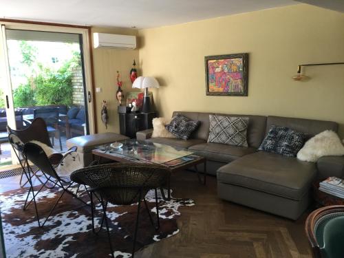 Villa avec piscine en plein cœur de ville