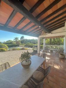 Villa avec piscine, plage à pieds