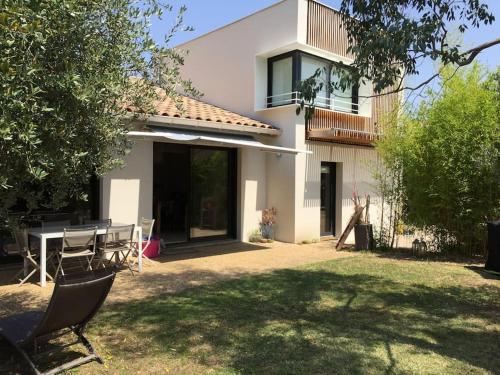 Villa avec piscine privée au calme dans Toulouse